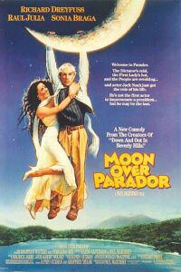 Plakat filma Moon Over Parador (1988).