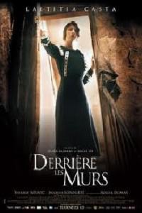 Plakat filma Derrière les murs (2011).
